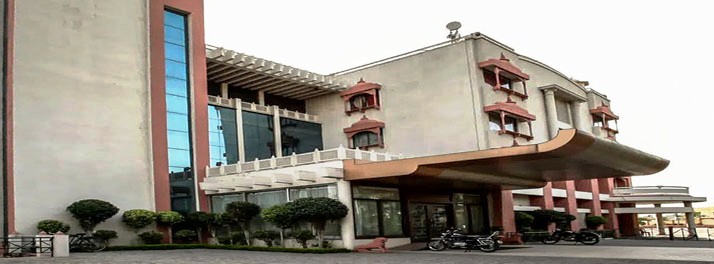 Jabali Palace - Jabalpur 01.jpg